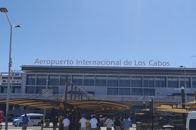 Private Airport Trip to Cabo San Lucas Hotels RT - Drinks, questions, and the human touch