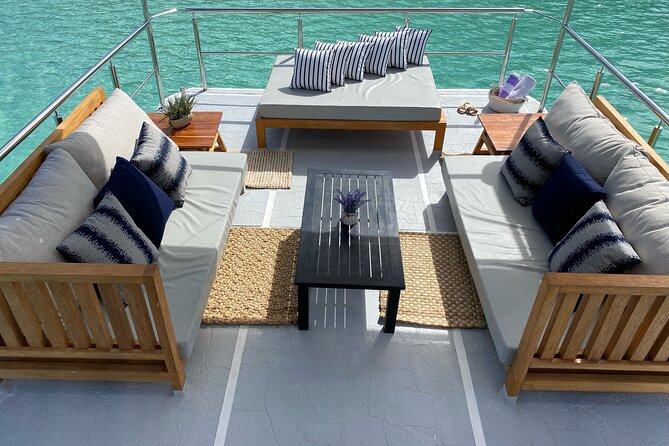 Private Cabo 35ft cat experience Food and open bar included! - A quiet beach stop adds breathing room