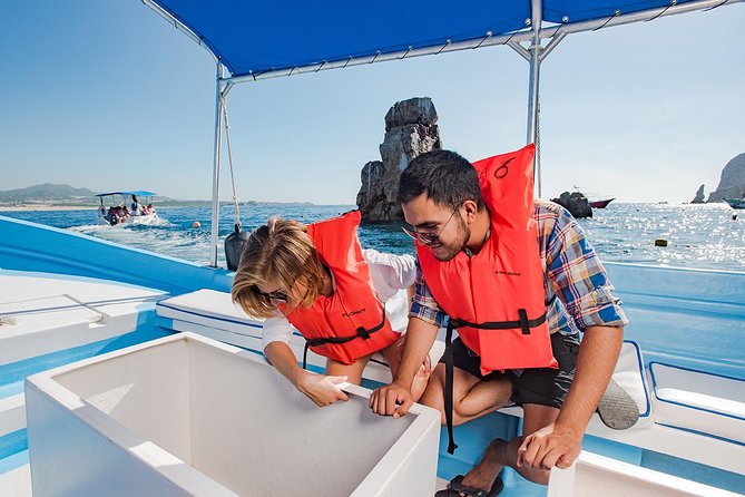 Private Day Trip to San José & Cabo San Lucas - El Arco and Land’s End from the water