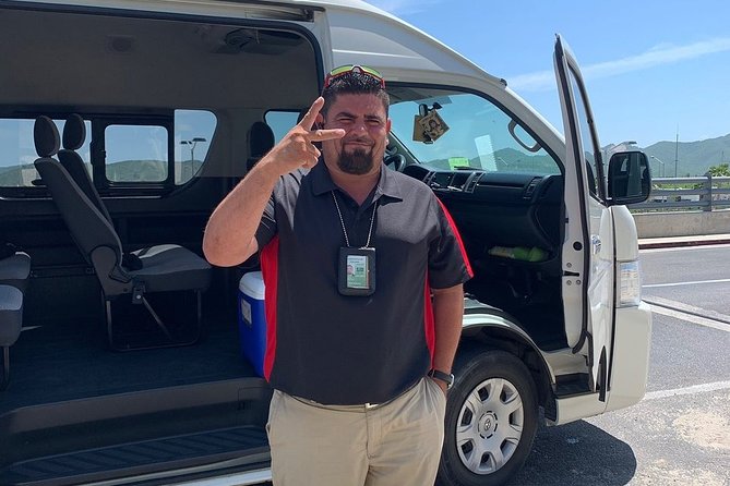Private Shuttle Services - A private arrival at San José del Cabo Airport