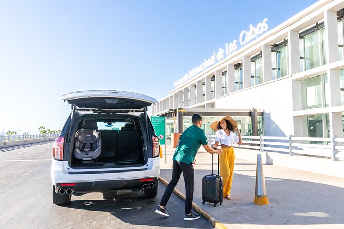 Private SUV Round-Trip from Airport to Hotels in Todos Santos - Vehicle comfort, drinks, and family details