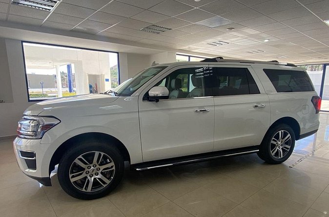 Private SUV RoundTrip from Airport to Hotels Pacific Area Zone 4 - Is $220 good value for your group?