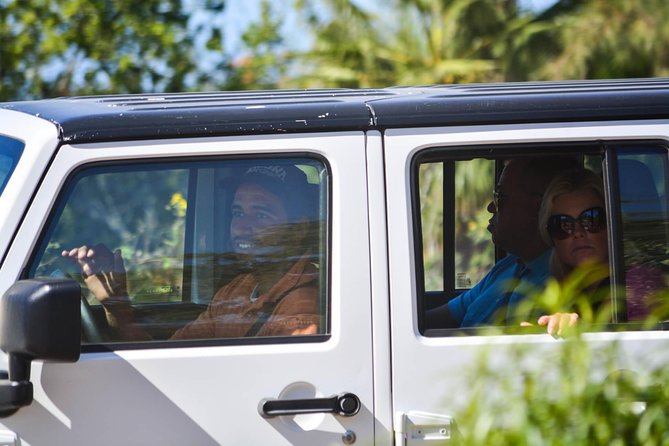 Private Tour Baja Jeep 4x4 Adventure at Los Cabos - Lunch at Los Agaves keeps the food local