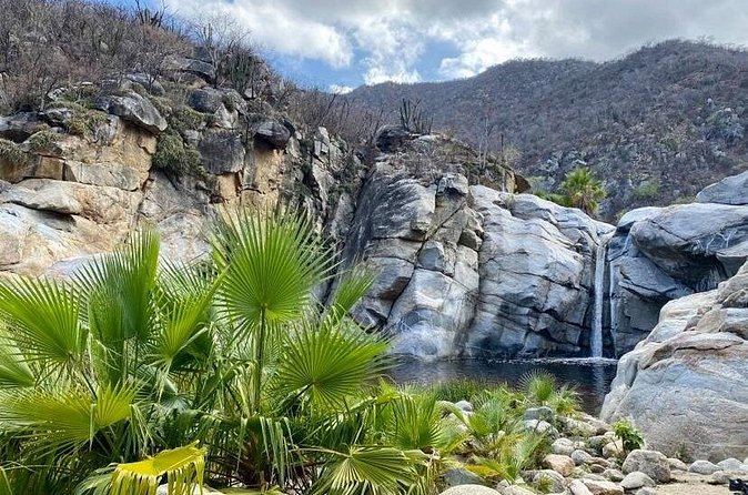 Private Tour to Hot Springs and Waterfall in Santiago - Useful preparation before pickup