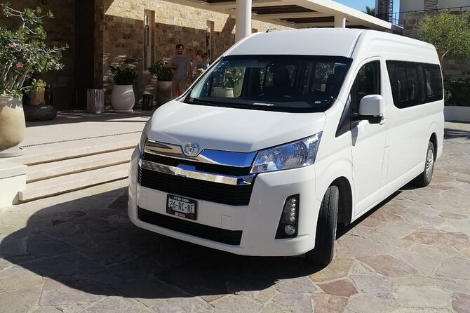 Private Transfer from Los Cabos Airport to Cabo San Lucas - A Private Ride for Your Own Group