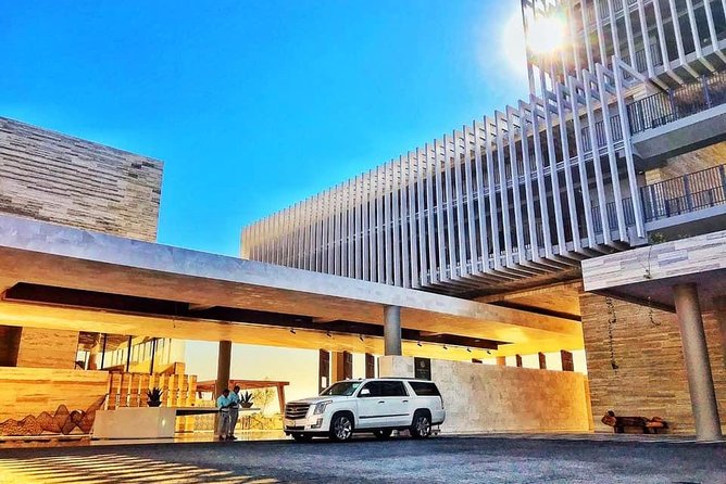 Private Transportation Los Cabos Airport - Drivers can shape the whole arrival