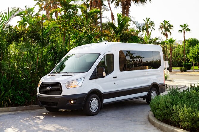Private VAN Round-Trip from Airport to Hotel in San José del Cabo - Optional shopping stop and child seats