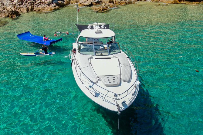 Private Yacht Sea Ray all-inclusive charter in Cabo - Leaving Cabo Marina for El Arco