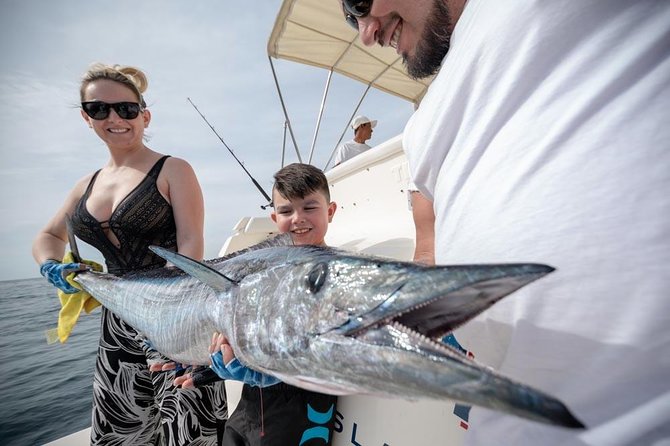 Private Yacht Ultimate Fishing and Snorkeling Adventure - 6 Hours - El Arco, sea lions, and Cabo’s famous opening scene