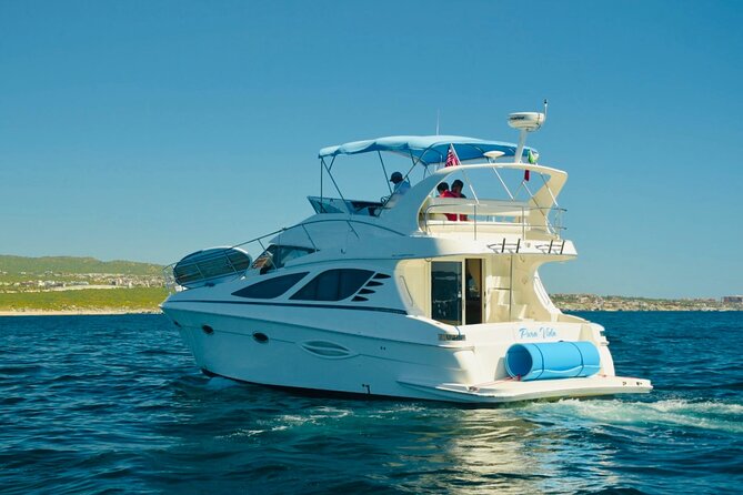Pura Vida Yacht 42 FT with all inclusive service in Cabo - What a three-hour Cabo yacht trip feels like
