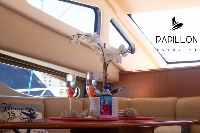 Pura Vida Yacht 42 FT with all inclusive service in Cabo - Who will enjoy this yacht most?