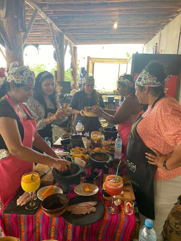 San José del Cabo:Cooking Class +Margaritas & Mezcal tasting - Menu changes can bring tamales or empanadas