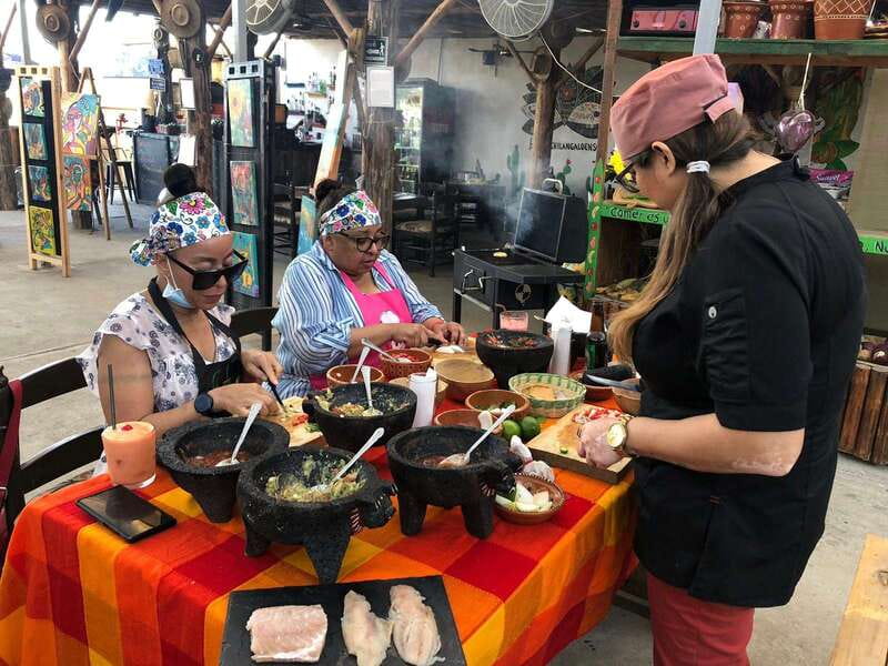 San José del Cabo:Cooking Class +Margaritas & Mezcal tasting - Starting with salsa, guacamole, and fresh preparation