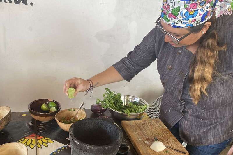 San José town : Cooking class,mexican Empanadas y antojitos - Starting in the garden before the cooking begins
