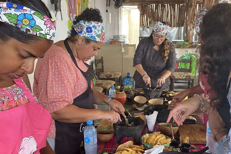 San José town : Cooking class,mexican Empanadas y antojitos - What the $141 price really covers