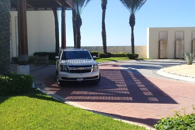 services transportation, airport transportation in los cabos, Private shuttles - Private transport means a direct ride for your group