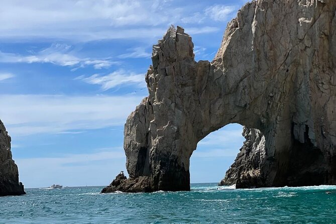 Shared Experience Glass Bottom Boat to the Arch in Cabo San Lucas - Who will enjoy this Cabo boat ride