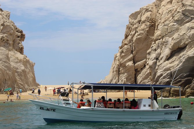 Shared ride to the arch of Cabo San Lucas - El Arco, Lands End, and Neptunes Finger