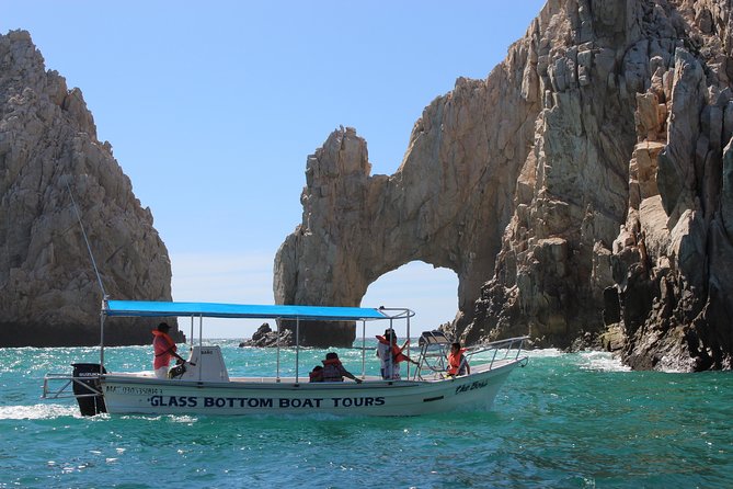 Shared ride to the arch of Cabo San Lucas - What the glass-bottom promise really means