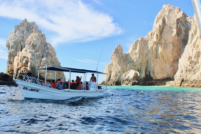 Shared ride to the arch of Cabo San Lucas - Leaving D Dock and finding the marina meeting point