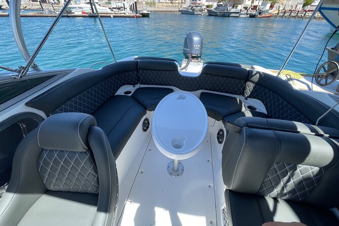 Small boat rental in cabo - Yamaha 28ft. - Why the flexible timing works for families
