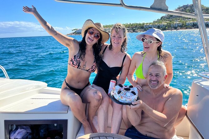 Snorkeling en San José del Cabo , Lunch , Snack , Drinks - Burritos, fruit, and an open bar