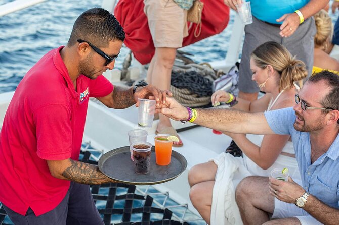 Sunset Cruise in Los Cabos with Jazz and Wine - Food that works well with the open bar