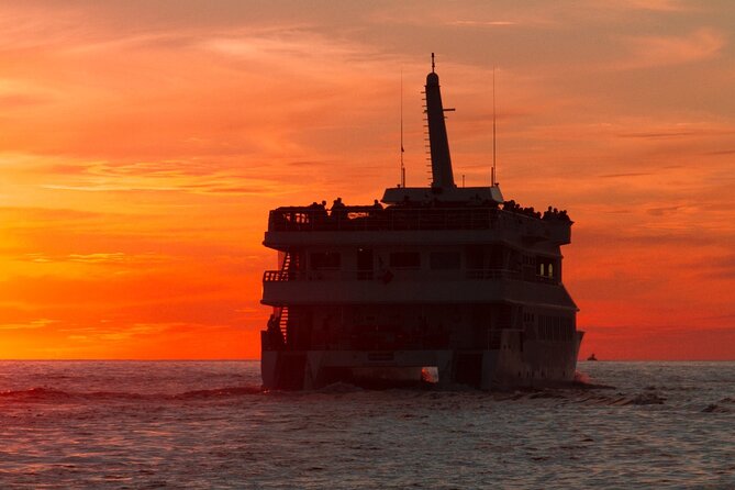 Sunset Dinner Show Cruise Tour in Cabo San Lucas - Sunset, El Arco, and the best views