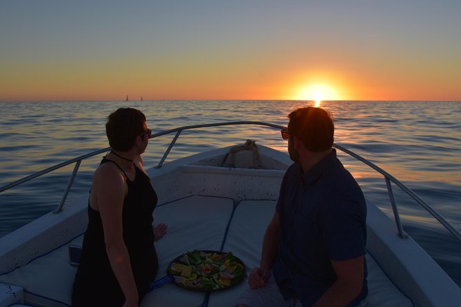 Sunset Whale Cruise in Cabo San Lucas - The Arch of Cabo San Lucas from the water