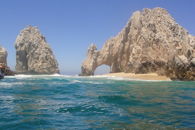 The Arch of Los Cabos Glass-bottom boat tour - Tequila tasting and the onboard guide