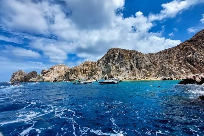 Tour to The Arch and Lover's Beach (optional) from Cabo - Sea lions, Pelican Rock, and the underwater view