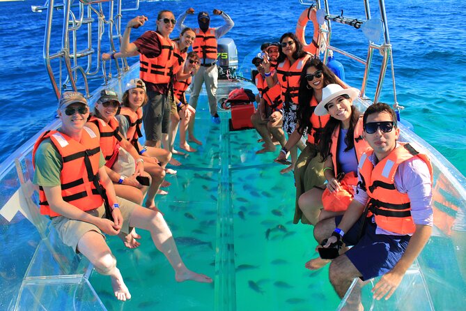Tour to the Arch of Cabo San Lucas in a transparent glass boat - Guides, group size, and the feel of the outing