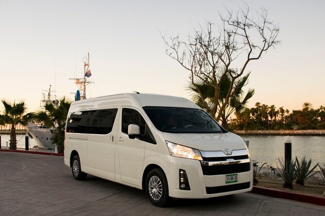 van private one way from airport to your Hotel in los cabos - A private start to your Cabo stay