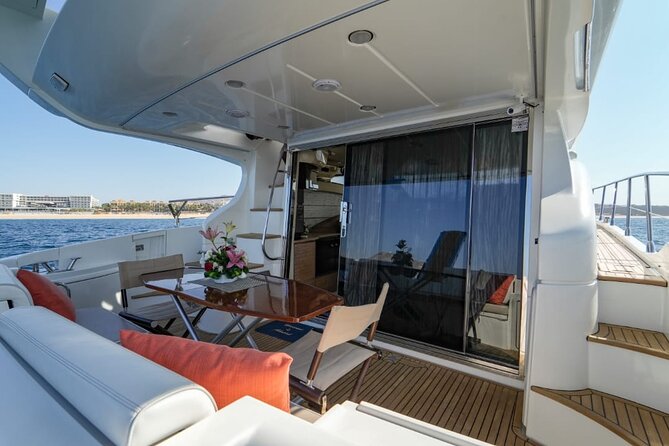 Yacht Azimut for rent in Cabo San Lucas - Reaching the Cabo Arch by yacht
